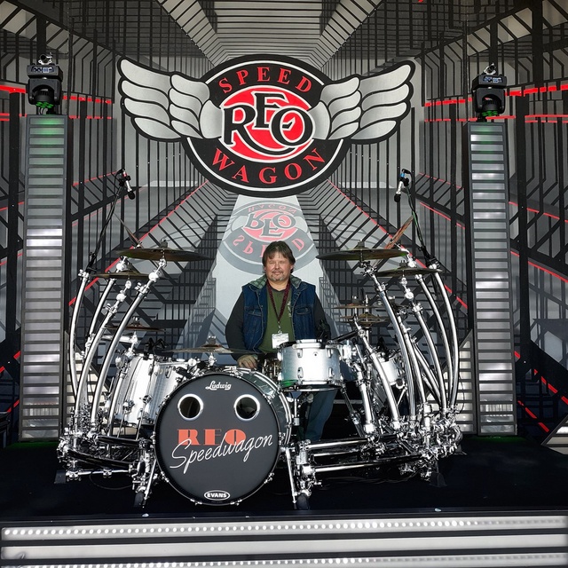 derrick1628406 Musician in Dona Vista FL