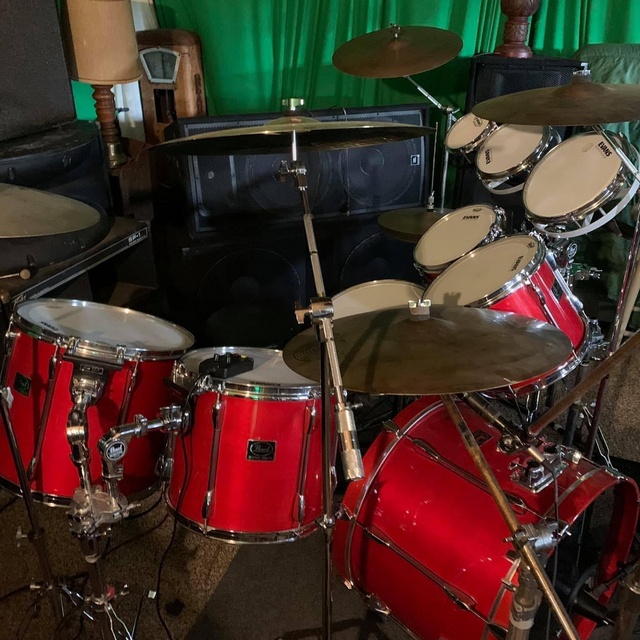 Percussion Sounds Musician in Scott Depot WV