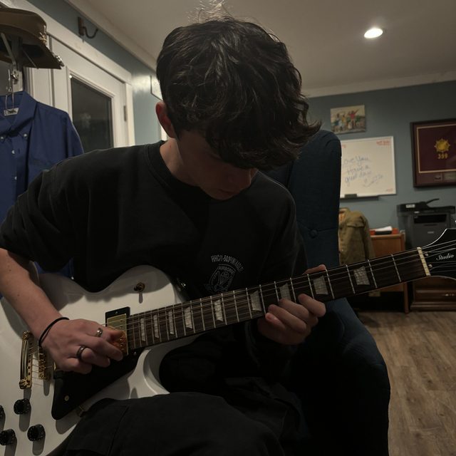 checkers Musician in Linden NC