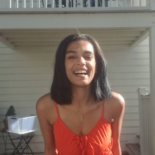 ジャスミン Jazmen Walker | Soft face, snatched waist, and a whole lotta 'I'm